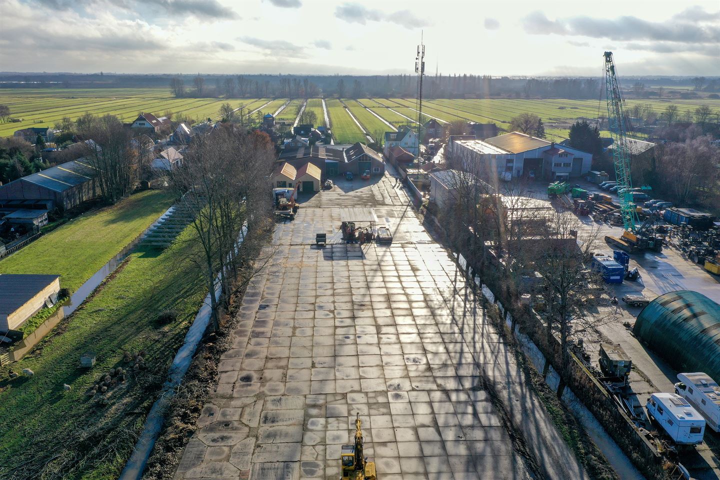 View photo 4 of Middenweg 83