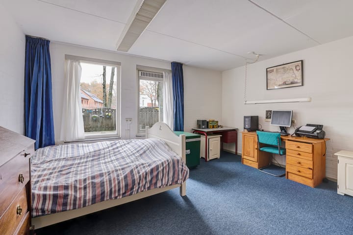 Photo 12 of Westeinde 2