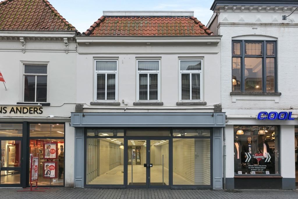 View photo 1 of Wouwsestraat 30