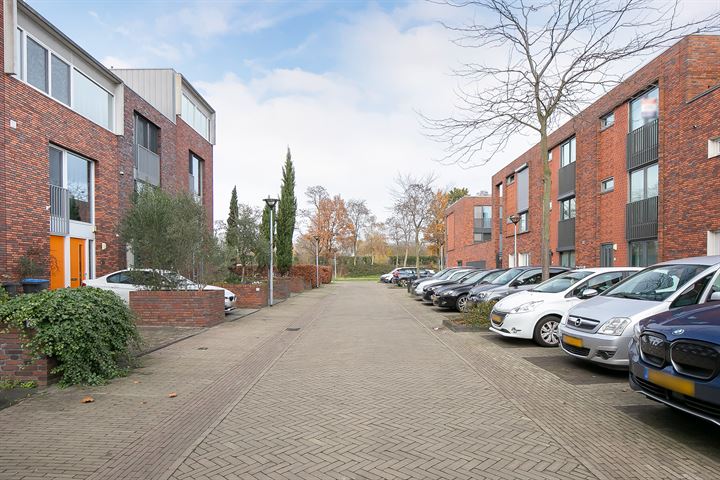 Bekijk foto 3 van Van Maanenstraat 25