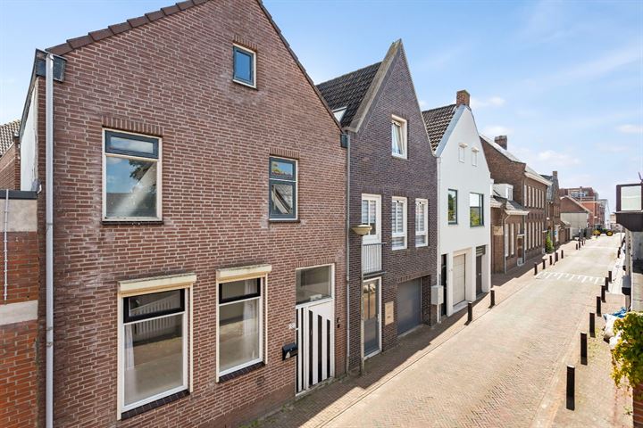 Bekijk foto 2 van Visserstraat 28