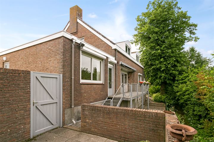 Bekijk foto 42 van Spoorstraat 16