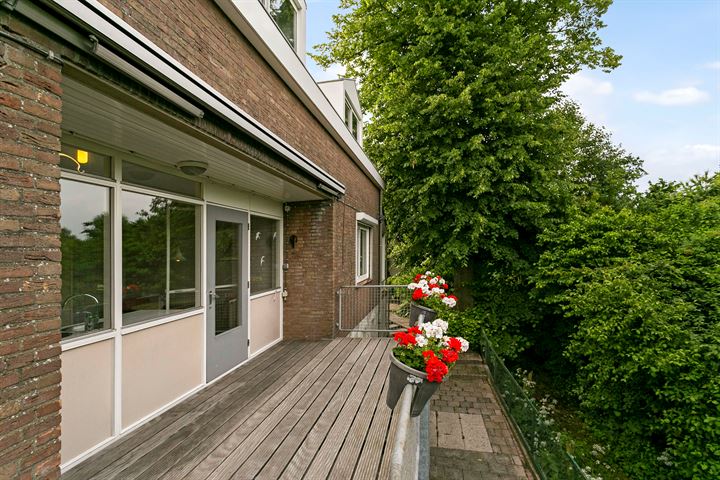 Bekijk foto 41 van Spoorstraat 16