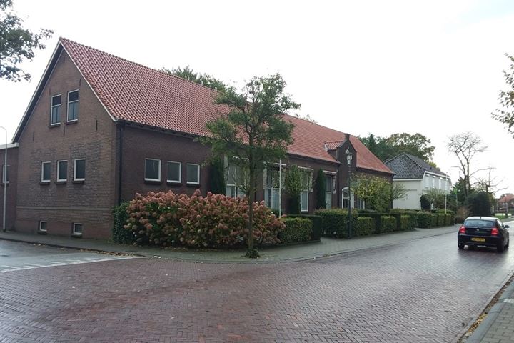 View photo 4 of Dorpsstraat 34