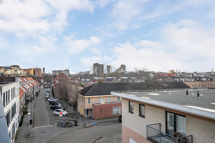 View photo 20 of Willem Barentzstraat 21-B