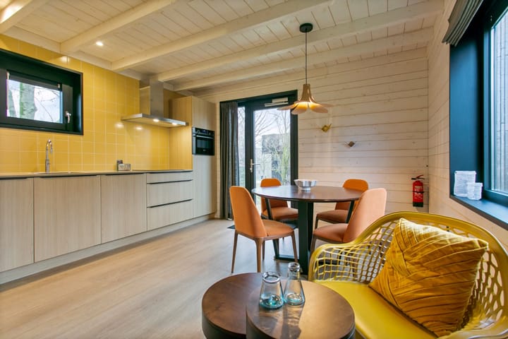 Photo 5 of Euverem 52-115