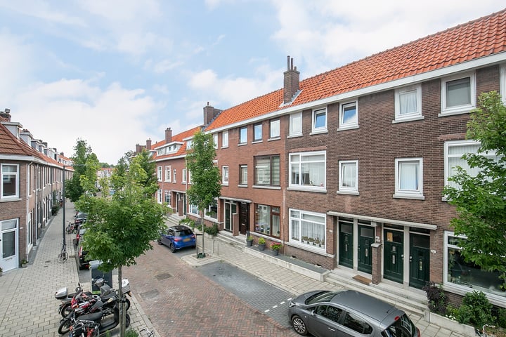 View photo 2 of J A Alberdingk Thijmstraat 30