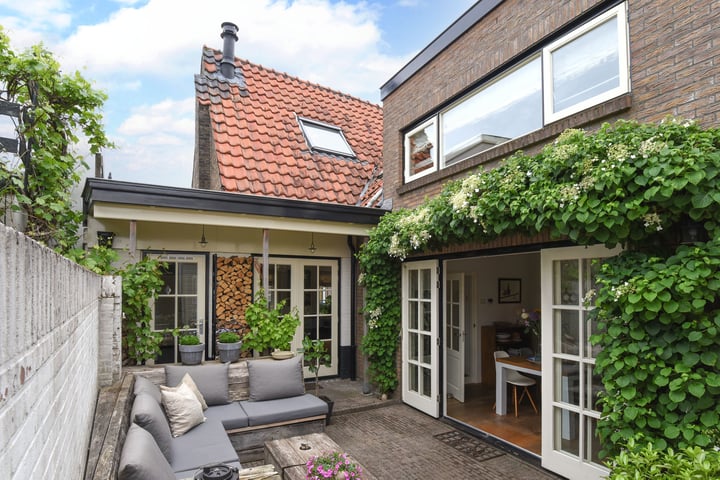 Regenboogstraat 27