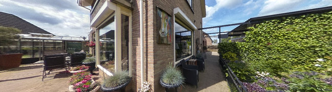 Bekijk 360° foto van Voortuin van Latensteinse Rondweg 2-A