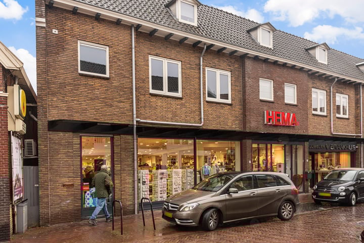 Langestraat 33, Delden