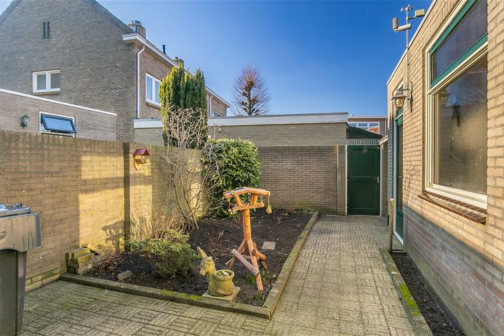 Bekijk foto 31 van Emmastraat 14