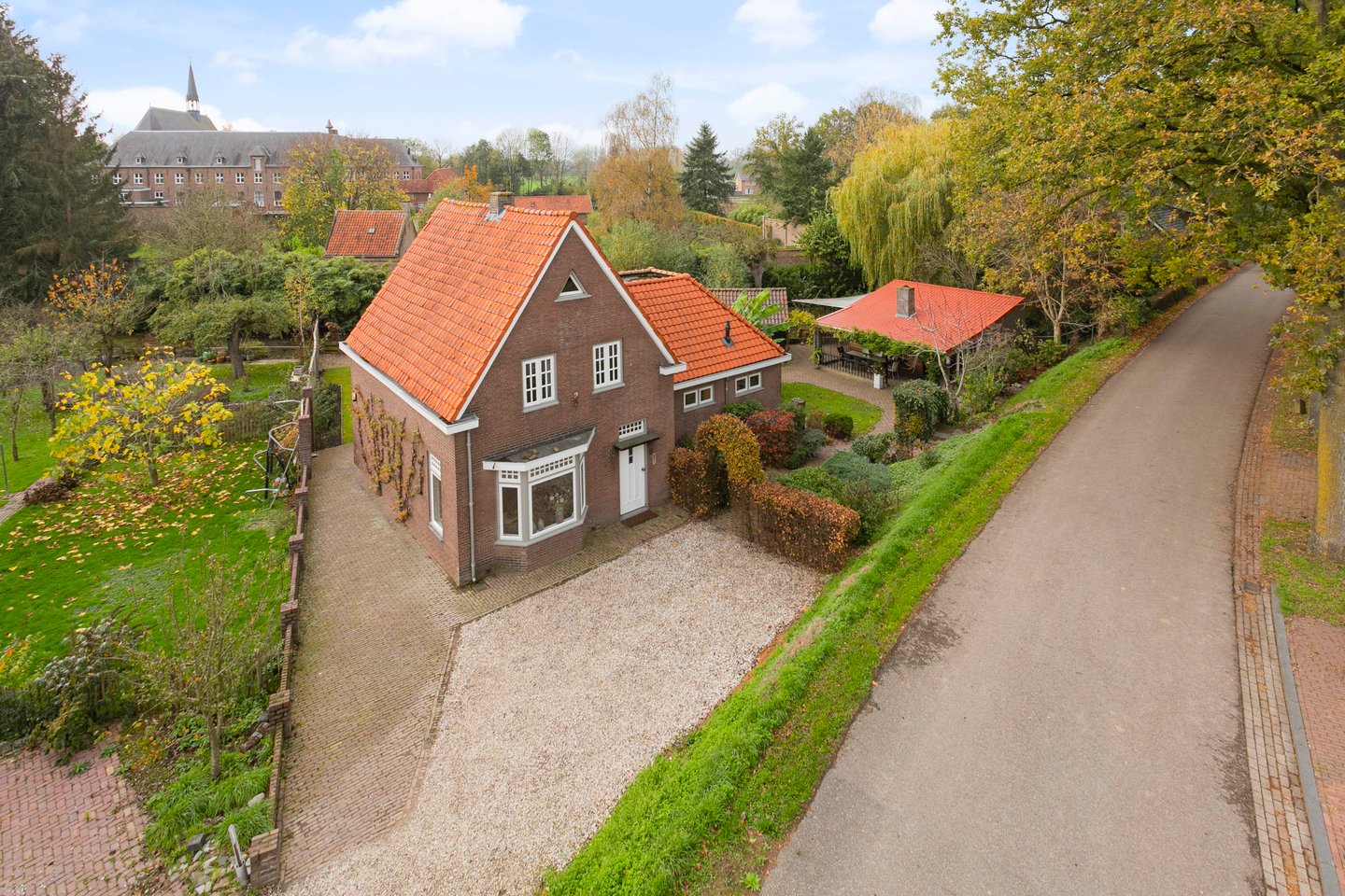 Bekijk foto 1 van Maasdijk 25