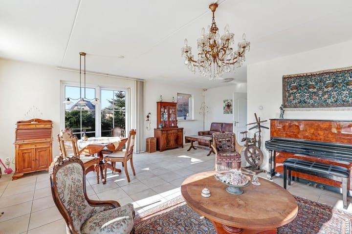 Foto 15 van Haarweg 15-B28