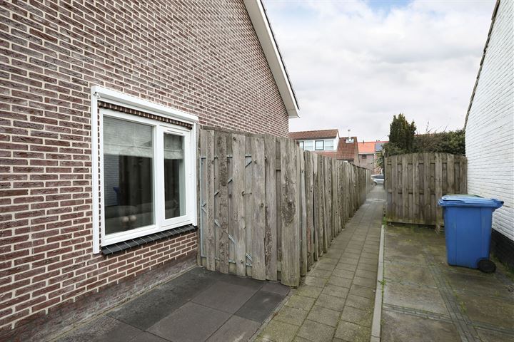 Bekijk foto 32 van Boterbloemstraat 7