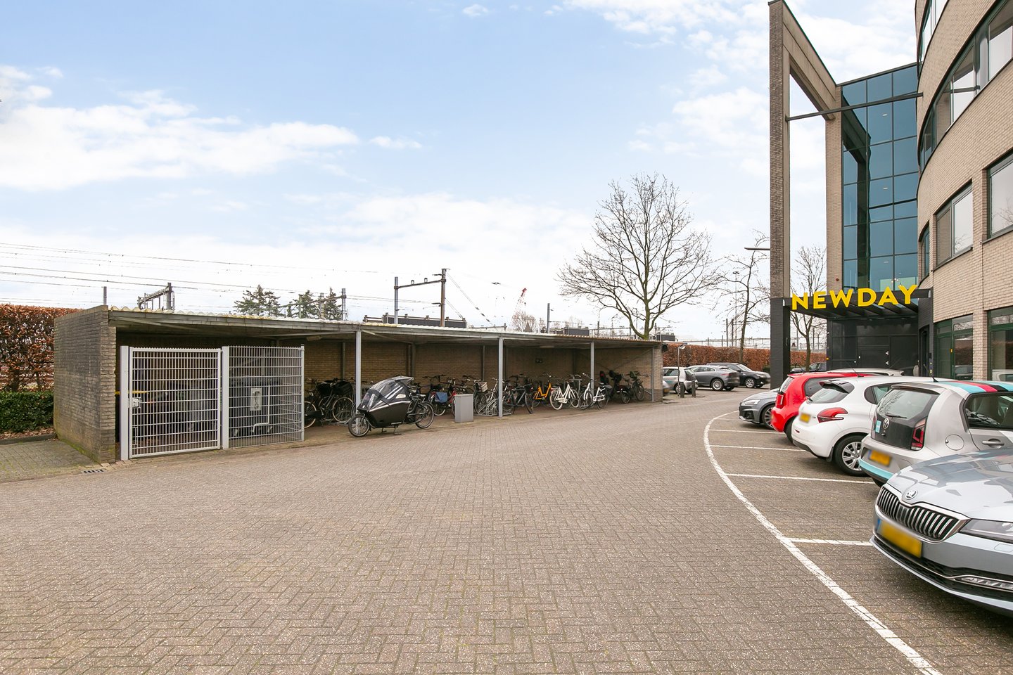 Bekijk foto 3 van Hanzelaan 351