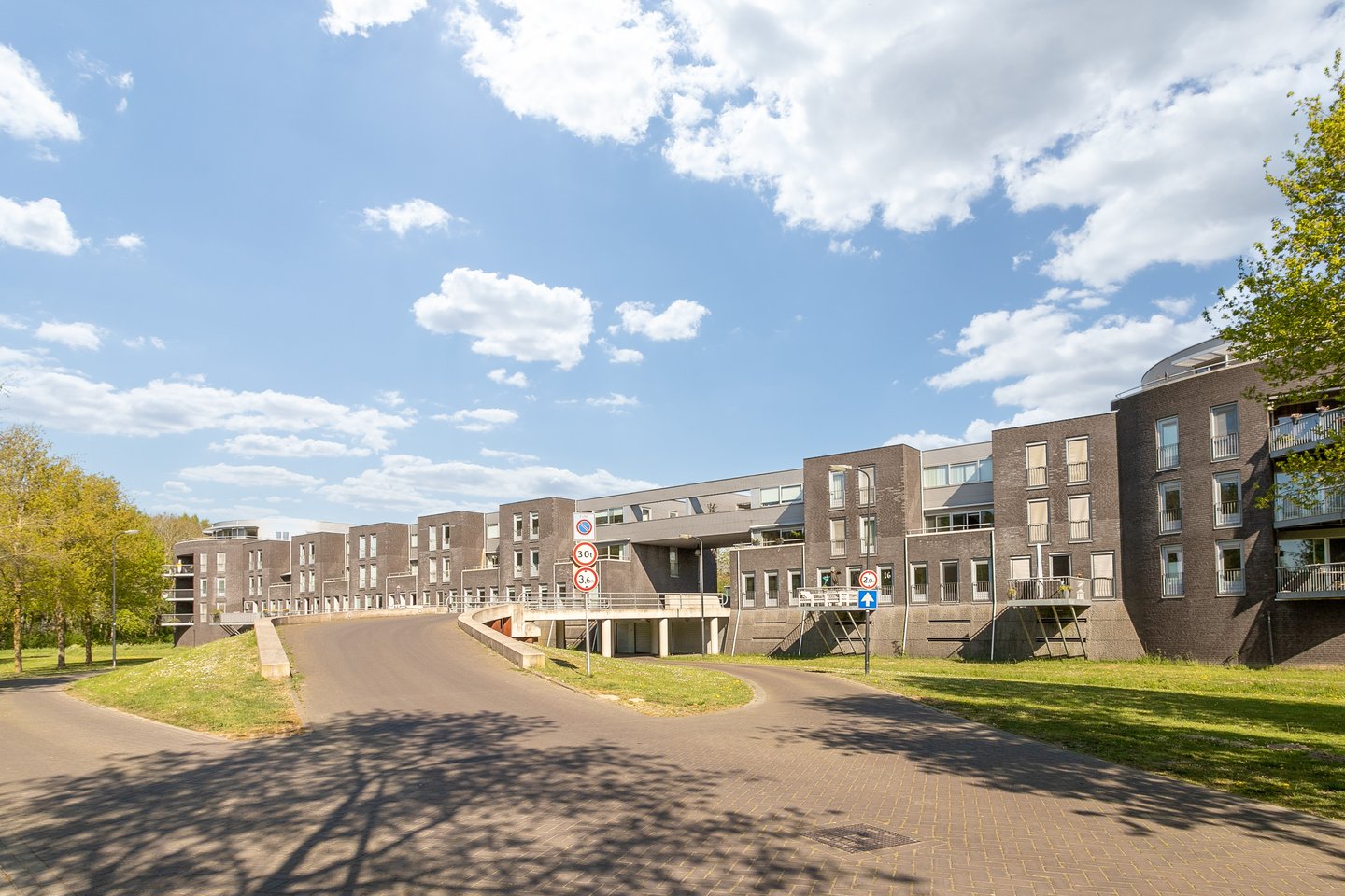 Bekijk foto 4 van Velderwoude 52