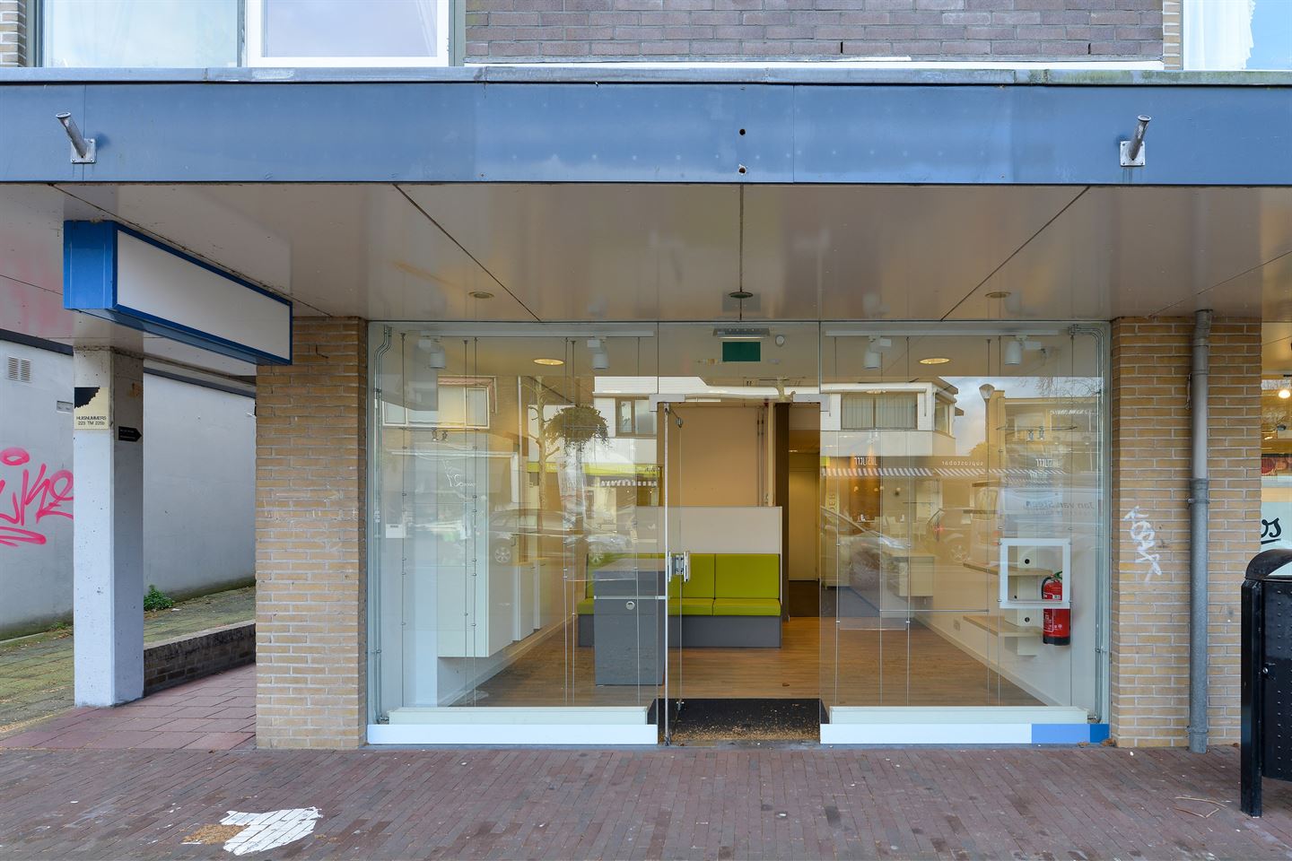 Bekijk foto 1 van van Weedestraat 221