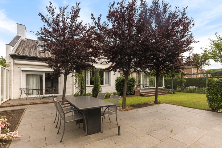 Foto 17 van Bisschop Schrijnenplein 1