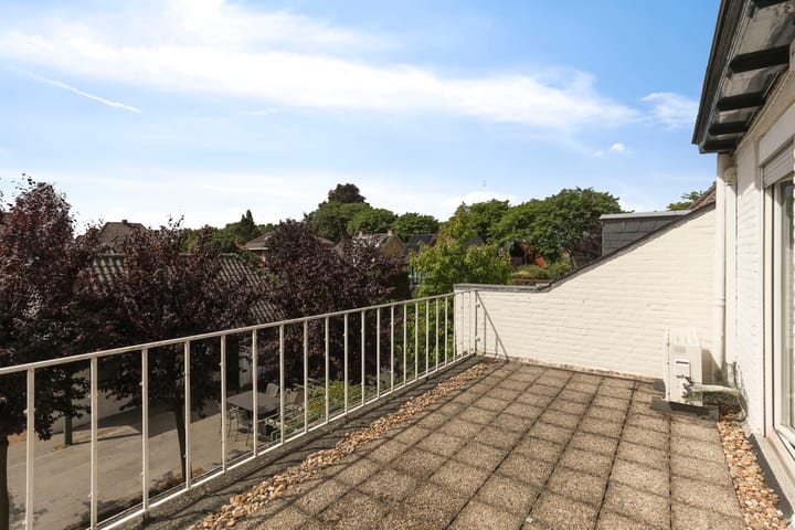 Foto 19 van Bisschop Schrijnenplein 1