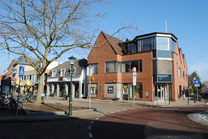 Bekijk foto 1 van Johan de Wittstraat 1