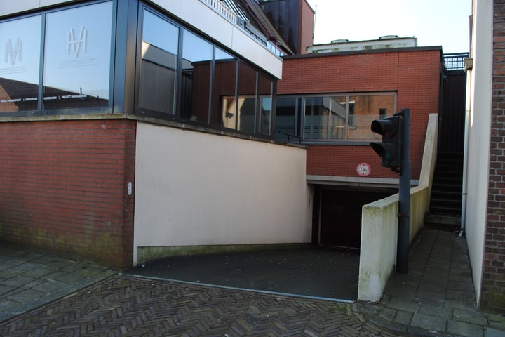 Bekijk foto 2 van Johan de Wittstraat 1