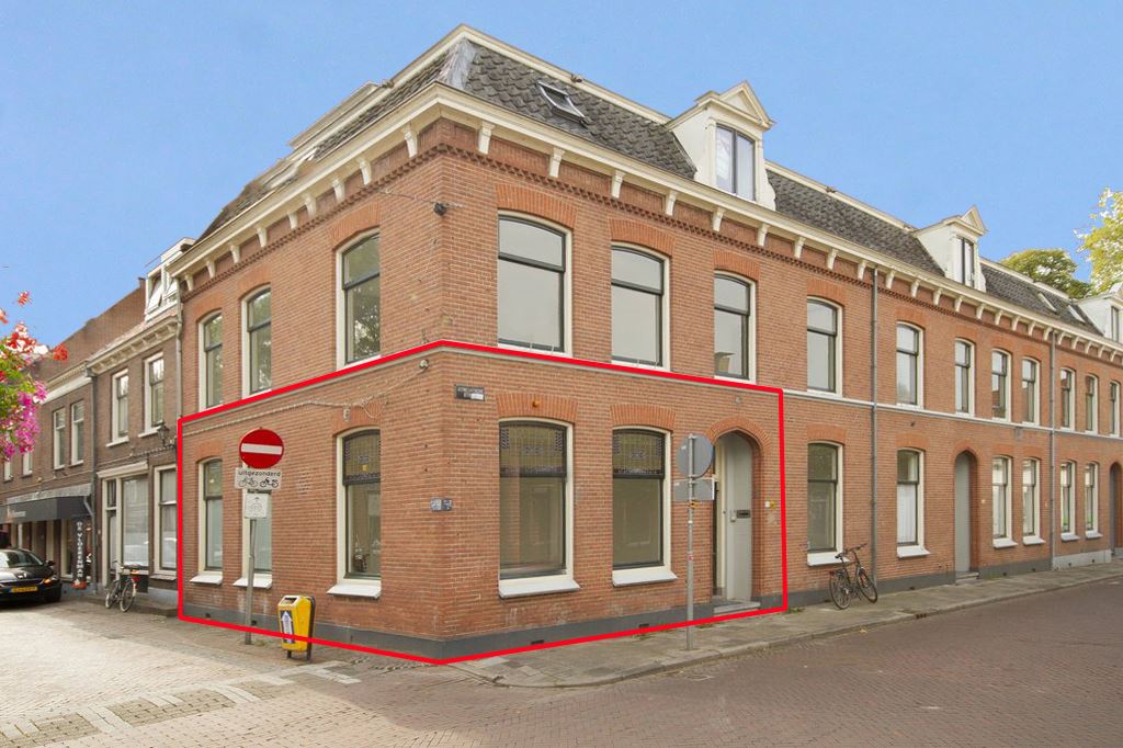 View photo 1 of Utrechtsestraat 1-a