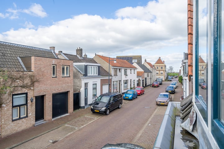 Bekijk foto 47 van Aart Robberstraat 19