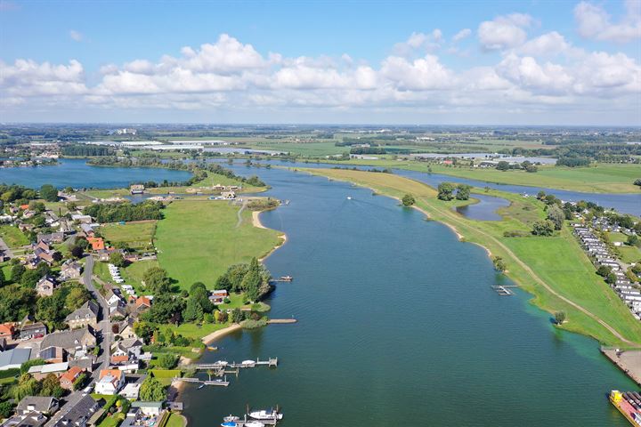 Bekijk foto 2 van Maasdijk 104