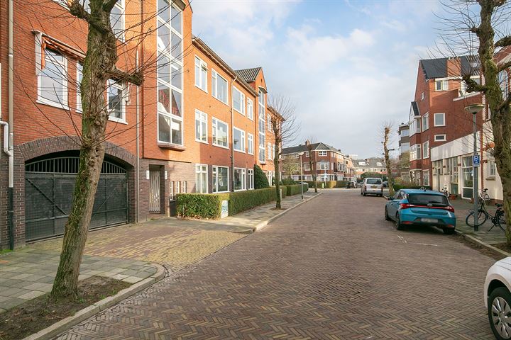 Bekijk foto 3 van Emmastraat 38-C