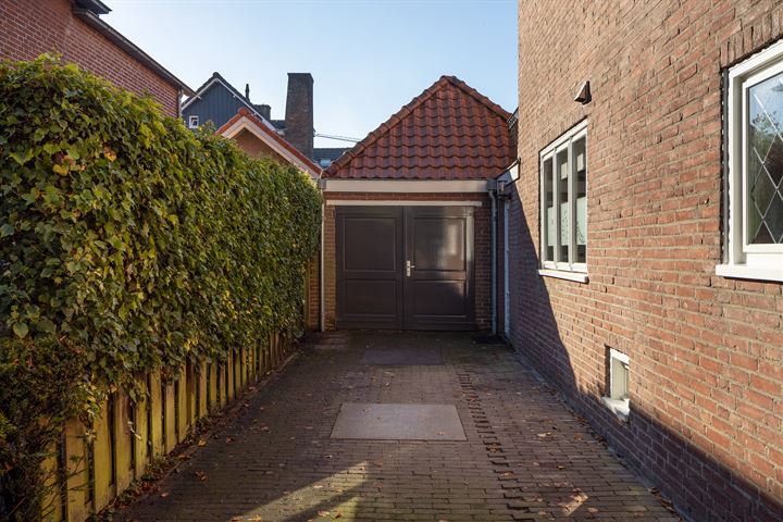 Bekijk foto 37 van Hertog Janlaan 6