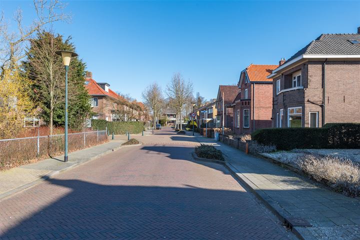 View photo 48 of Emmastraat 10