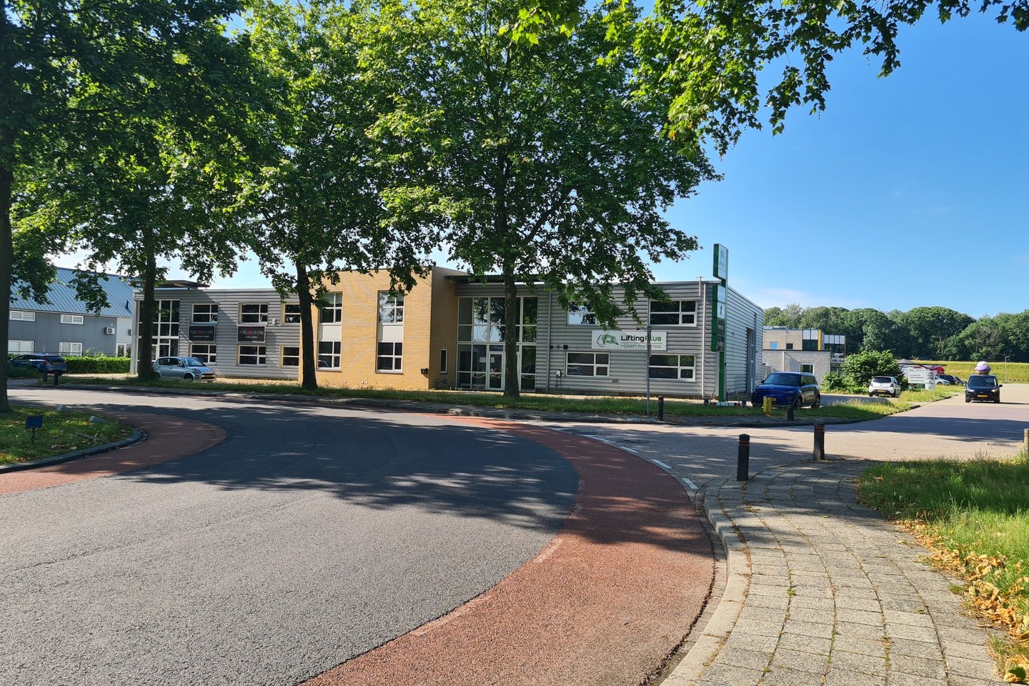 Bekijk foto 4 van Eekhorstweg 21