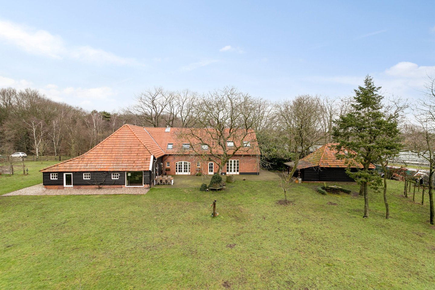 Bekijk foto 1 van Nieuw-Ginnekensebaan 6