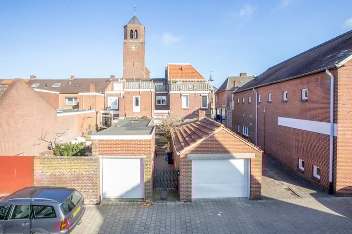 Beekweg 18