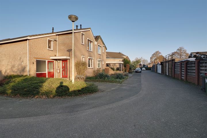 Bekijk foto 3 van Zwaluwstraat 6