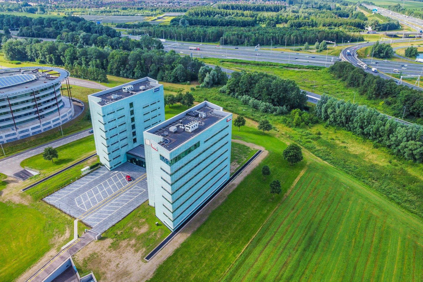 Bekijk foto 4 van Van Deventerlaan 121