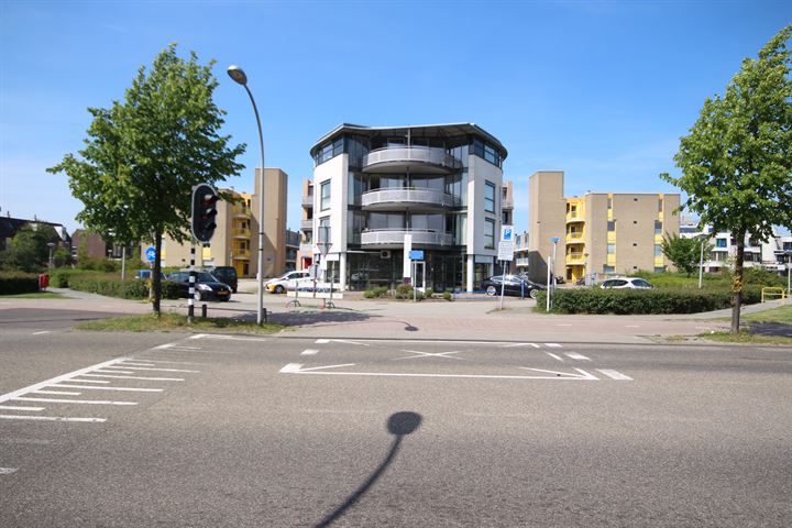 Agorabaan 15, Lelystad