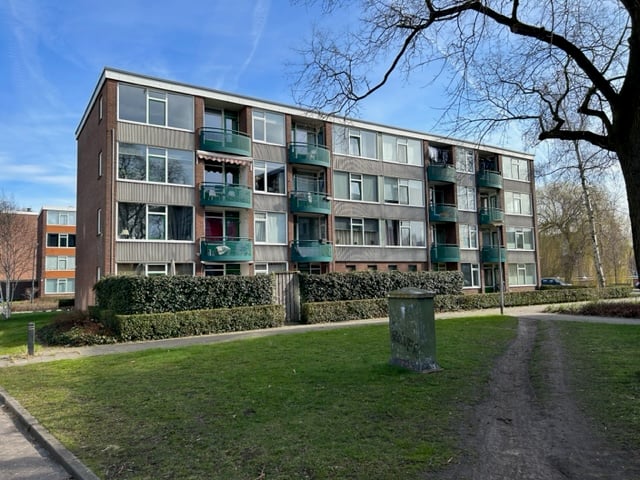 Bekijk foto 2 van Deltalaan 152
