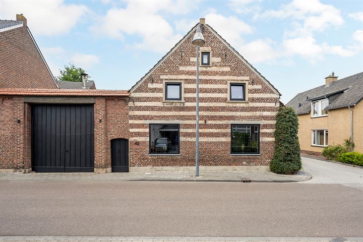 Bekijk foto 6 van Dorpstraat 42