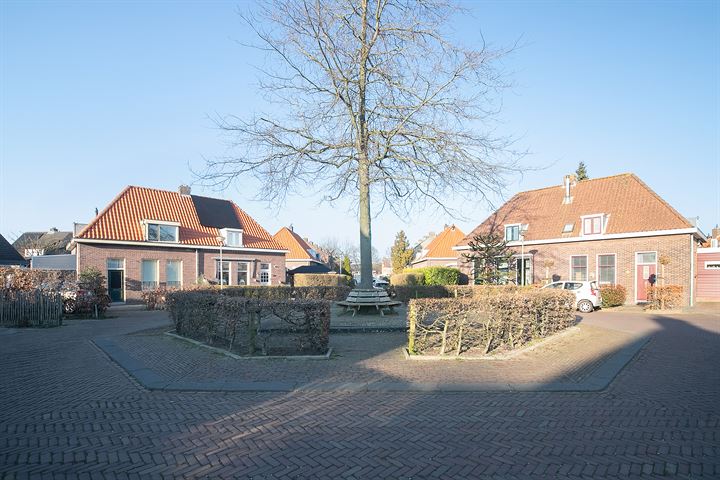 View photo 27 of Dr. Willem Vosstraat 26