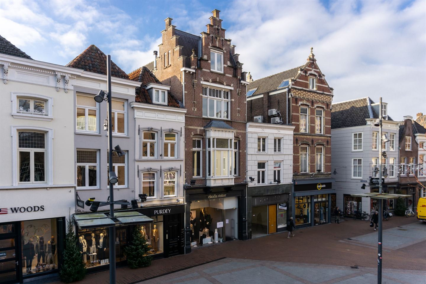 View photo 2 of Kerkstraat 33