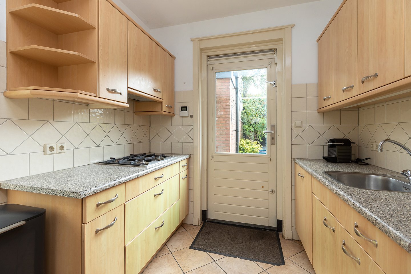 Bekijk foto 3 van Oude Loosdrechtseweg 25