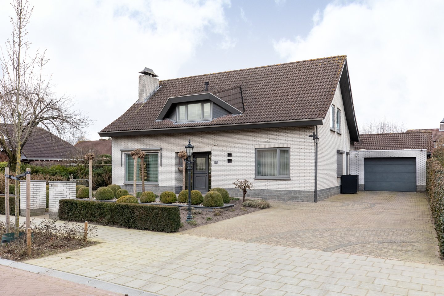 View photo 1 of Oranjestraat 47