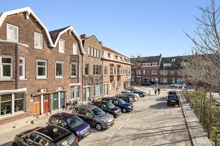 Baroniestraat 54
