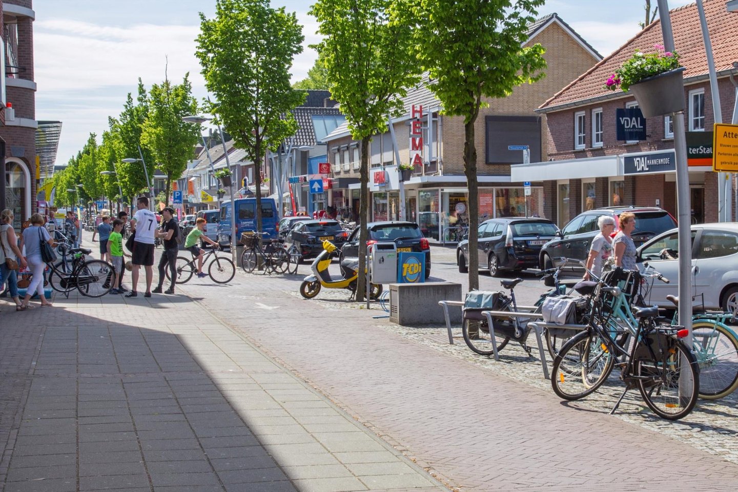 Bekijk foto 2 van Sniederslaan 3 *