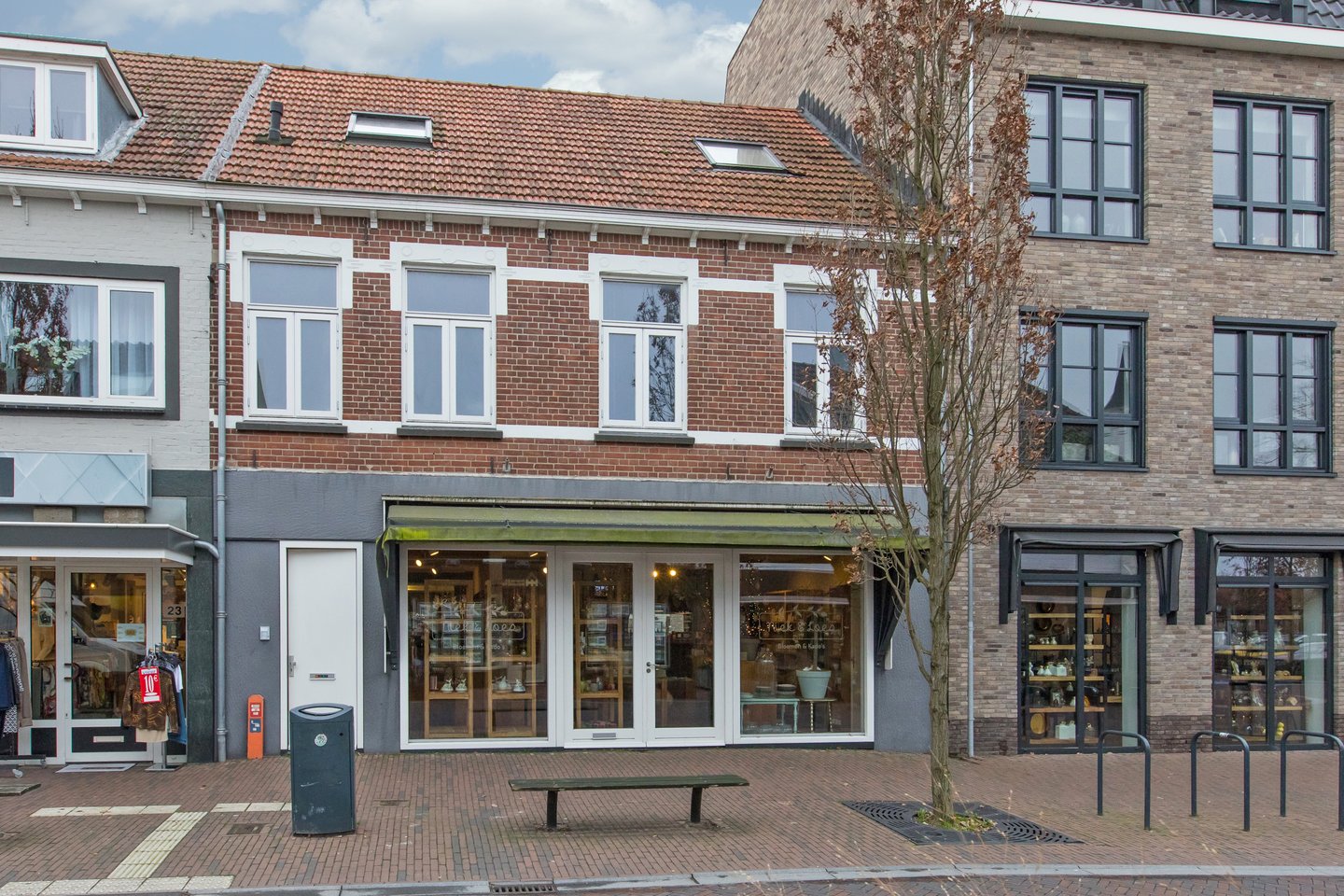 Bekijk foto 1 van Molenpoortstraat 25-27