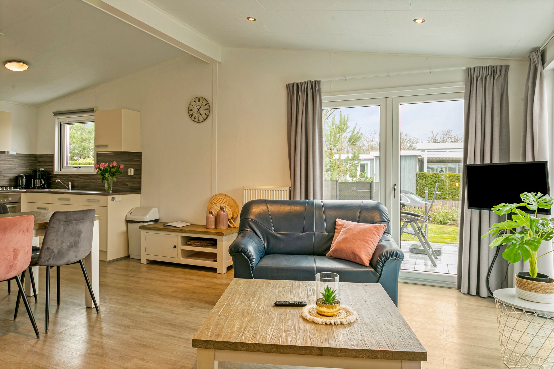 Foto 6 van Randmeerweg 14-21