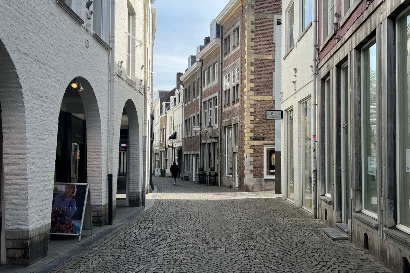 View photo 3 of Maastrichter Smedenstraat 21