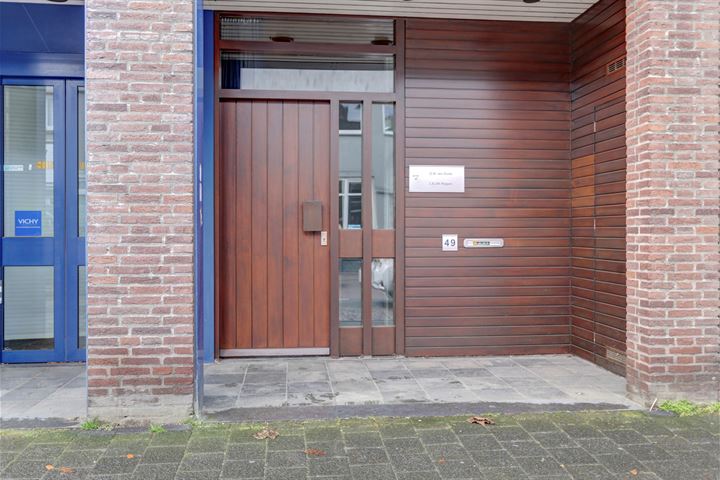 Bekijk foto 3 van Stationsstraat 49--49A