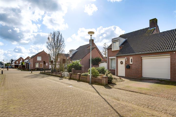 Bekijk foto 47 van Connorstraat 18